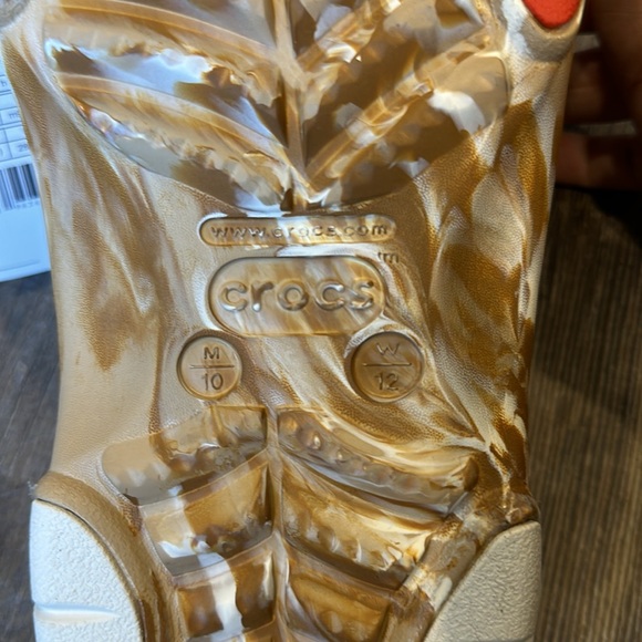 NWT Limited Edition BRAND NEW Cinnamon Toast Crunch Crocs Size M10/W12 - Picture 8 of 9